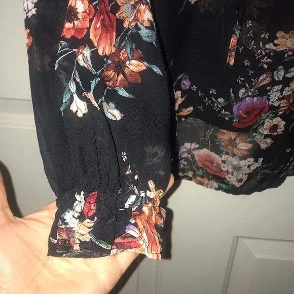 Women’s Haute Monde Black Floral Sheer Blouse, Size Large - Picture 4 of 5
